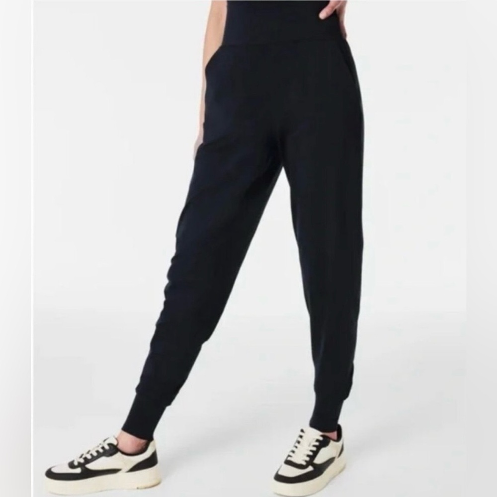 NWT! Spanx Soft And Smooth Slim Jogger in Very Black XS Tall